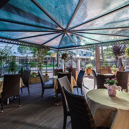 Hotel Villa Pina Milano Marittima Esterno foto