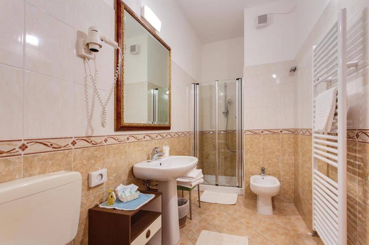 Hotel Villa Pina Milano Marittima Esterno foto