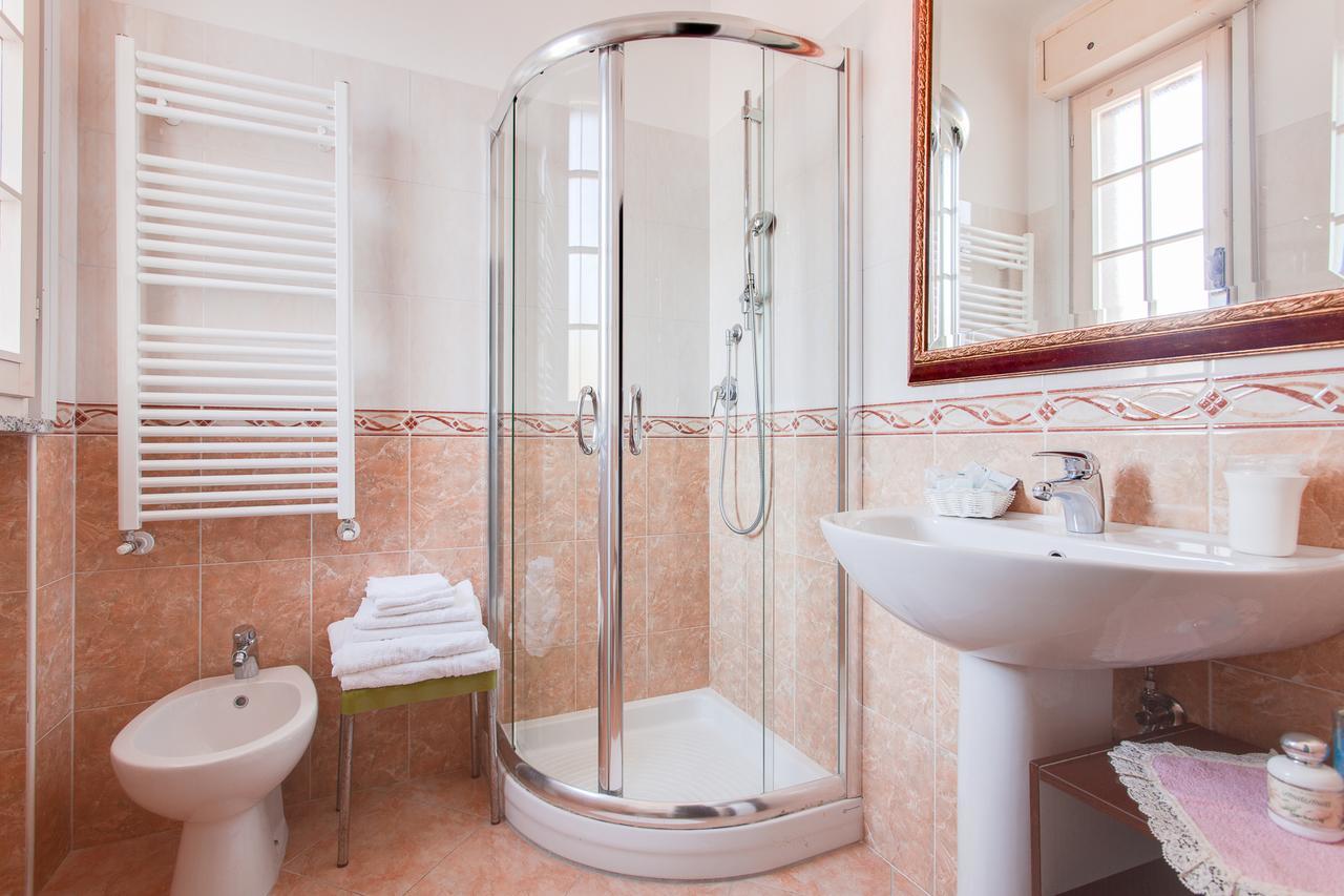 Hotel Villa Pina Milano Marittima Esterno foto