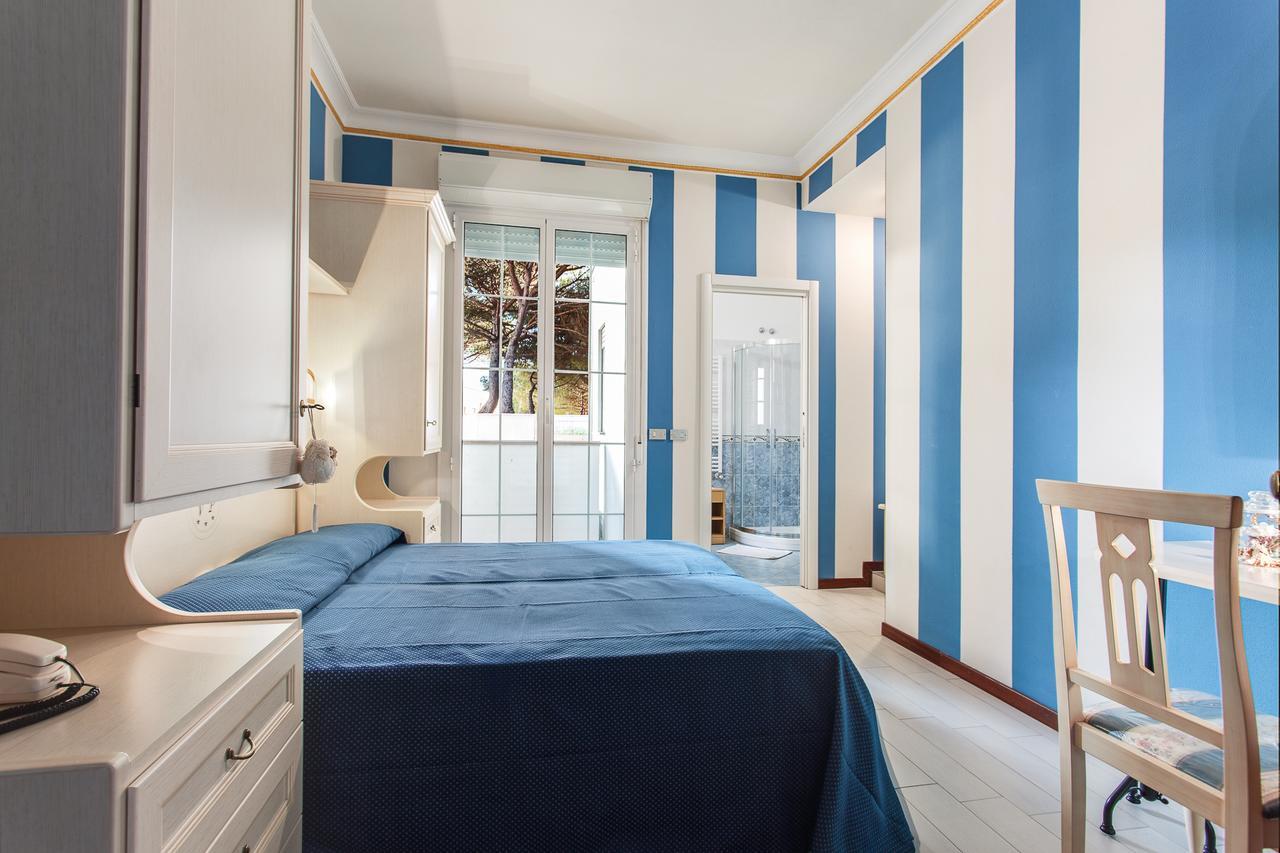 Hotel Villa Pina Milano Marittima Esterno foto